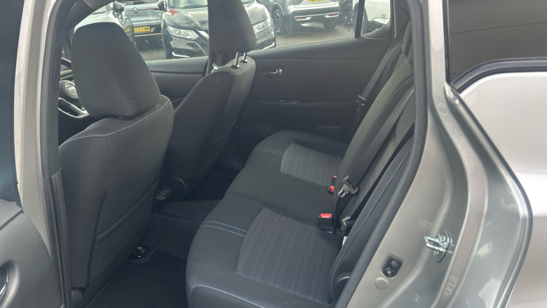 Nissan LEAF 110kW Acenta 40kWh 5dr Auto [6.6kw Charger] Electric Hatchback